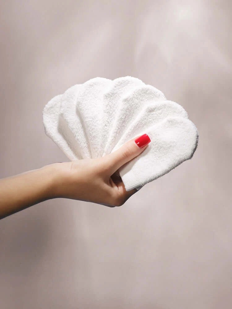 Babette Fluffy Nude Weekly Set (7 Reusable Gloves)